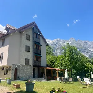 Molla Hotel Theth